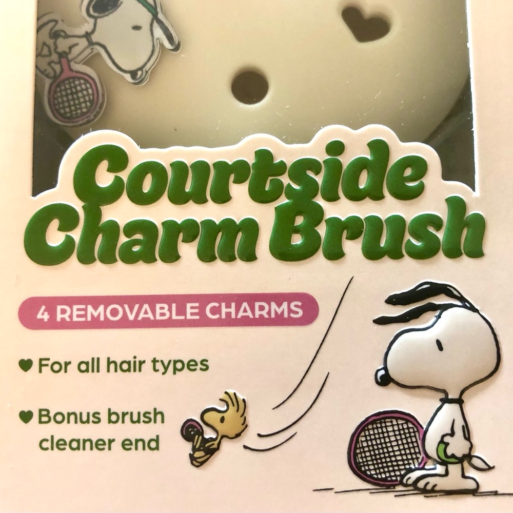 Courtside Charm Brush with Snoopy | PEANUTS x Celavi | Charms | Girls Hair NEW